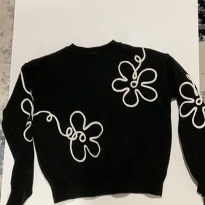 Flower design sweater brand new